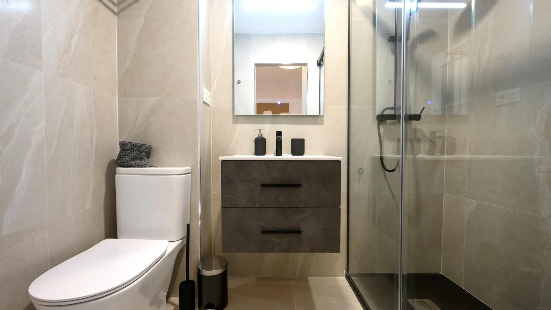 Apartment Luxury Oceanfront 3 Bedrooms & 2 Bath By 10Tosea Fuengirola Spain