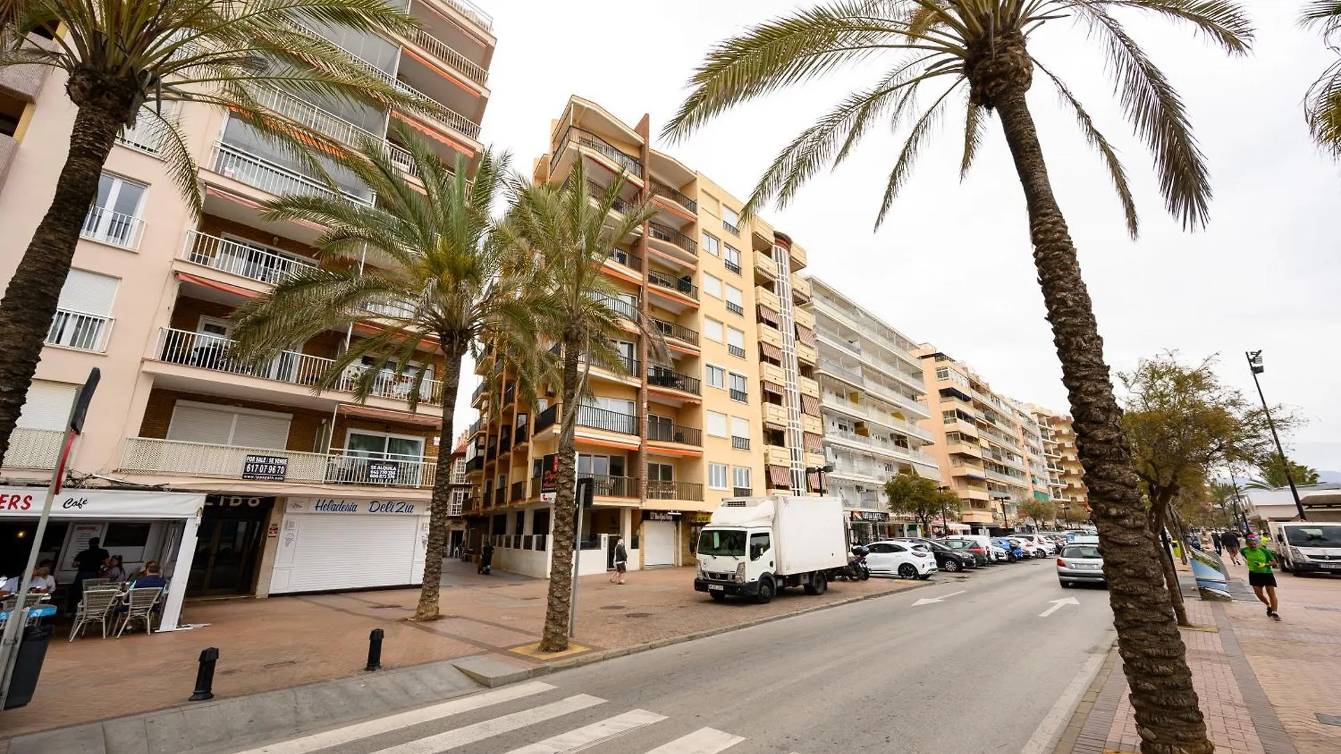 Luxury Oceanfront 3 Bedrooms & 2 Bath By 10Tosea Fuengirola